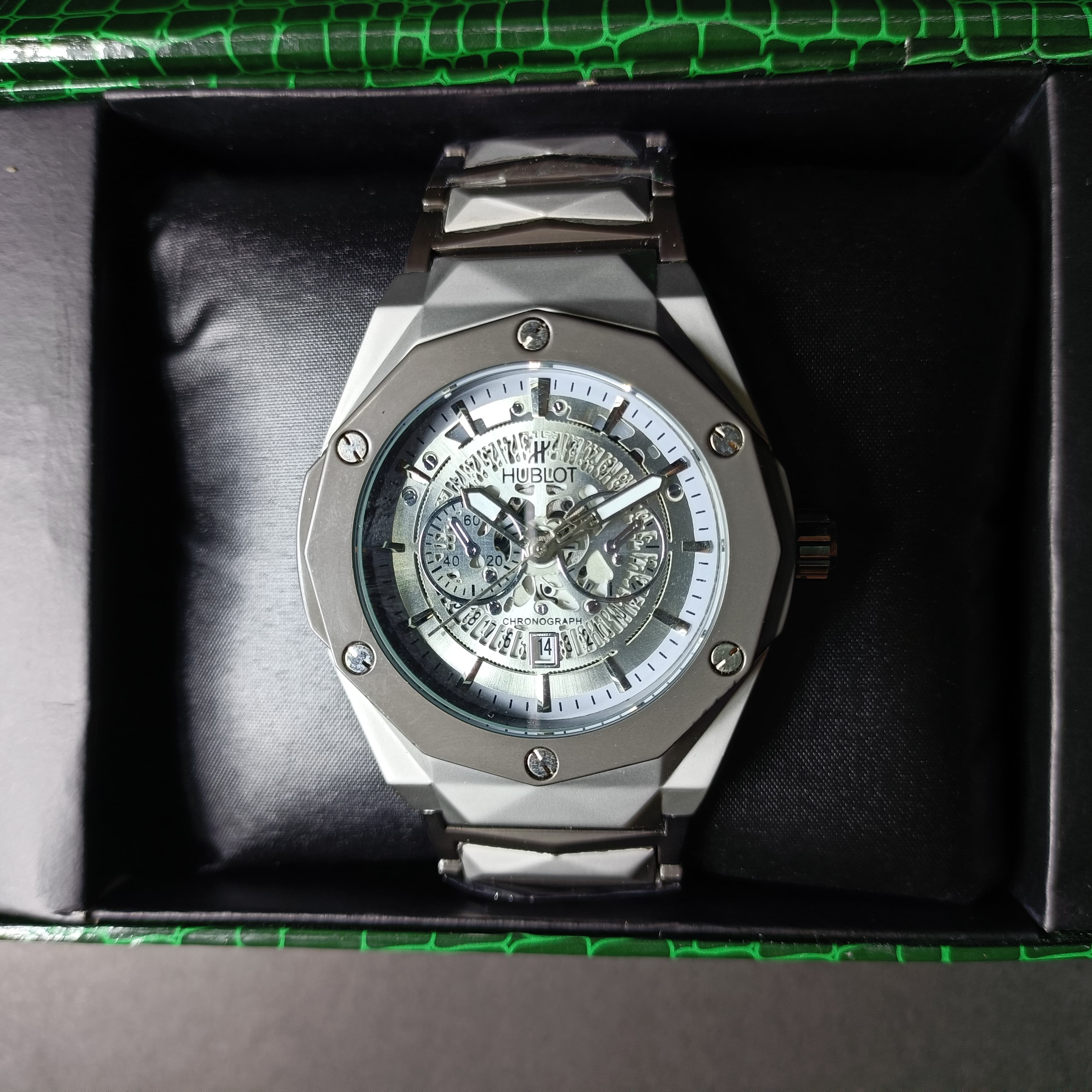 Hublot Cut
