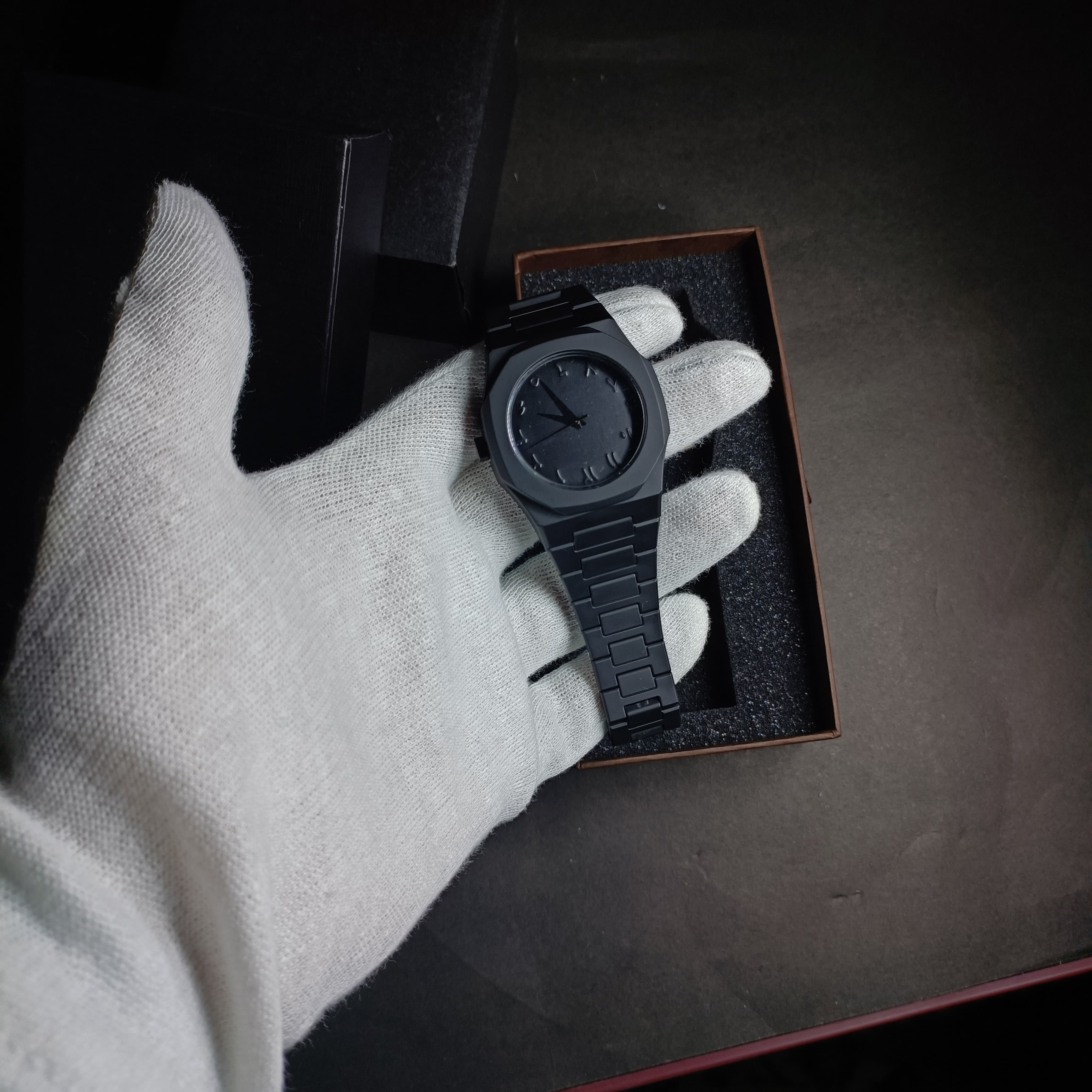 Black Arabic  Aura Watch