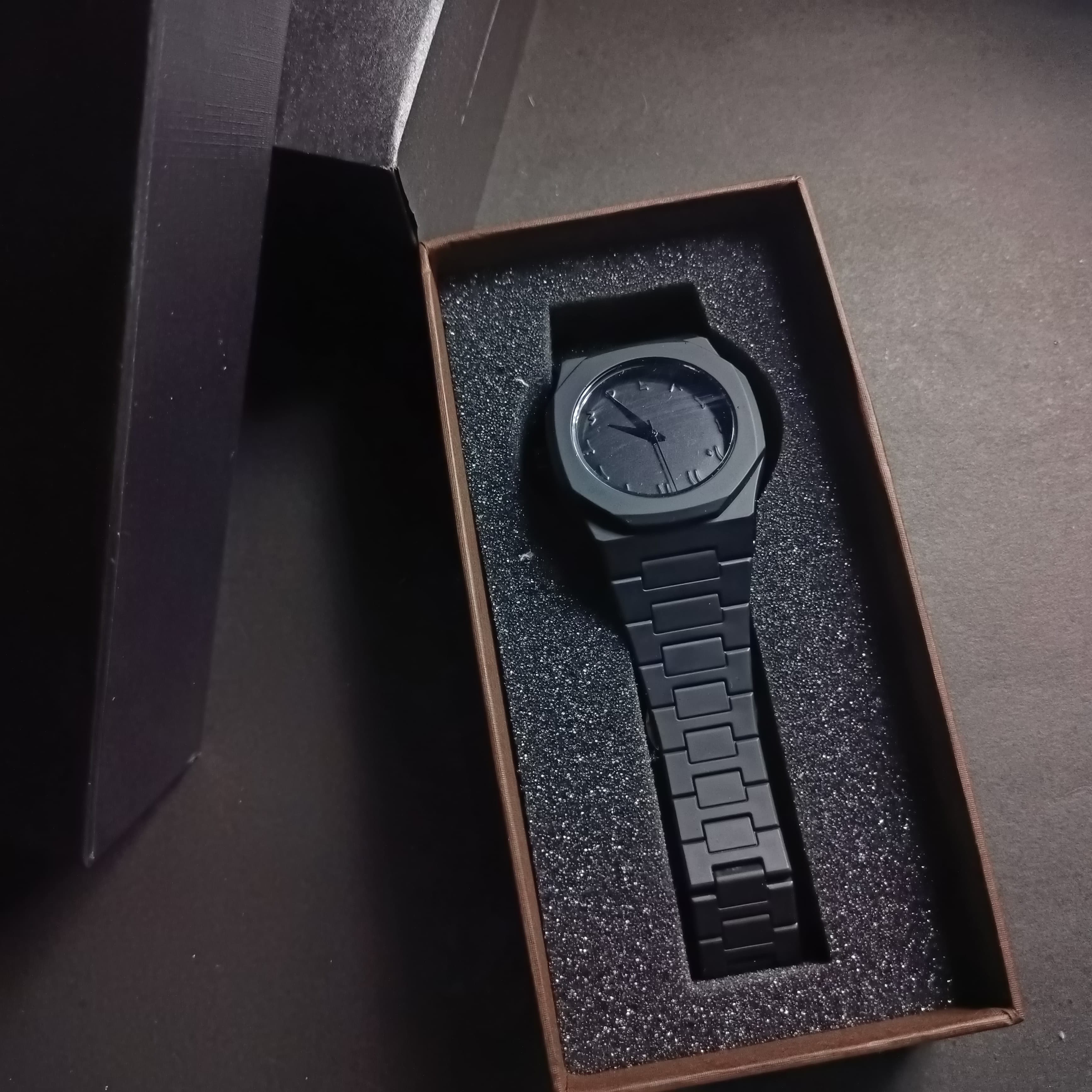 Black Arabic  Aura Watch